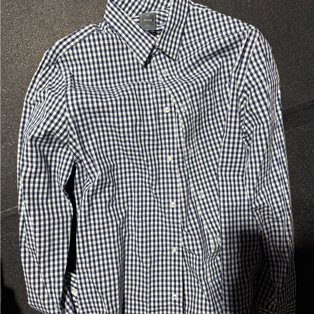Gap non-iron button up blue check plaid